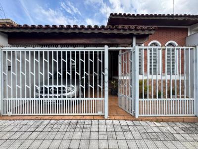 Casa para Loca��o, em Bragan�a Paulista, bairro Vila Aparecida, 3 dormit�rios, 1 banheiro, 1 su�te, 1 vaga